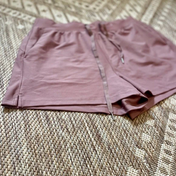 Old Navy Active | Powersoft Running Shorts | Go Dry Moisture Wicking | Medium - Picture 3 of 9